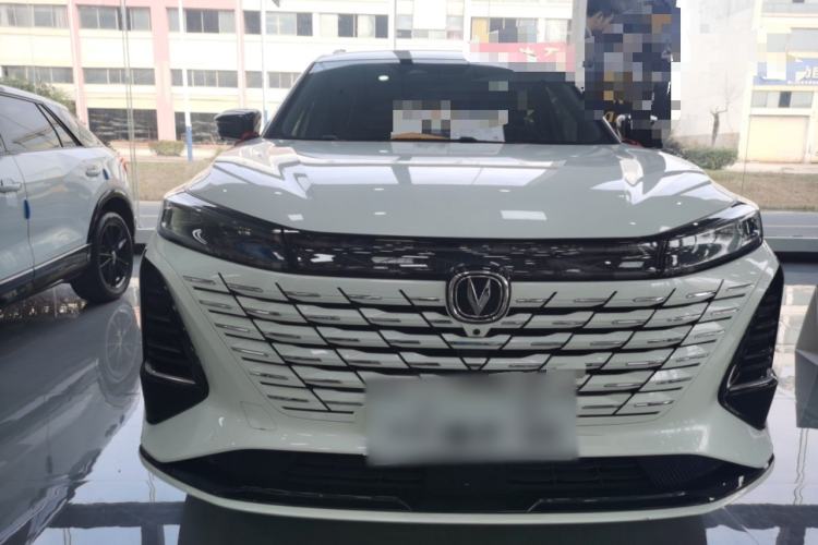 Used Changan CS75 PLUS 2024 3rd Generation Champion Edition 2.0T Intelligent Drive Performance Model
