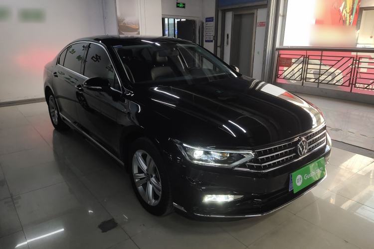Used Volkswagen Magotan 2025 Zhongxiang Version 280TSI DSG Comfort Edition
