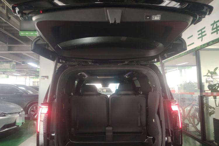 Used Zeekr 009 2022 WE Edition