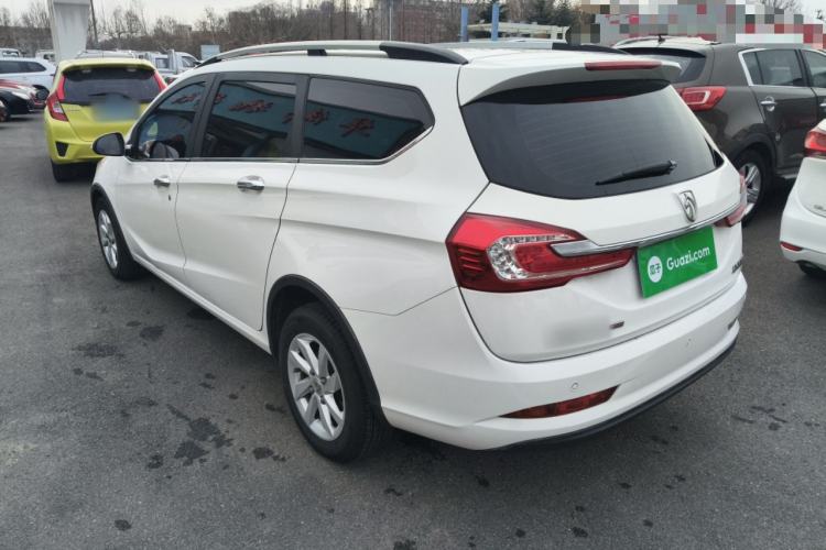 Used Baojun 310W 2017 1.5L Manual Fashion Model China V
