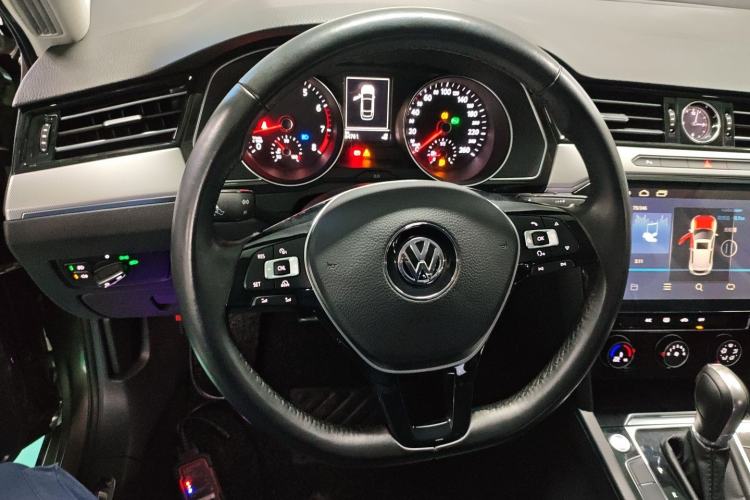 Used Volkswagen Magotan 2018 330TSI DSG Advanced Model