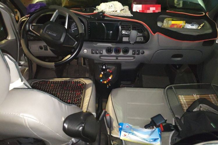 Used JMC Transit 2019 2.8T Commercial Version Short Wheelbase Mid-Roof 6-Seater China VI JX493