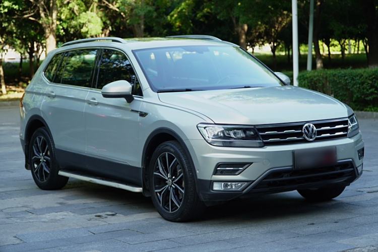Used Volkswagen Tiguan L 2019 Revised 330TSI Automatic Two-Wheel Drive Smart & Luxury Edition China VI Standard
