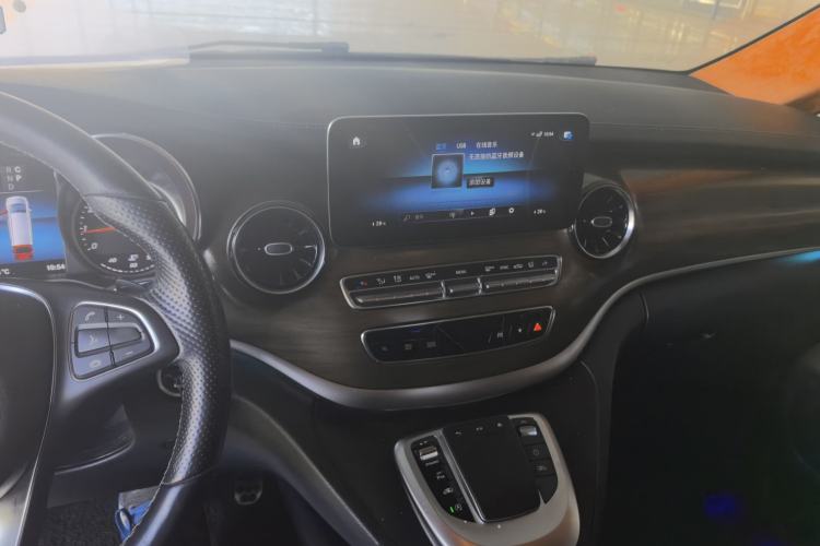 Used Mercedes-Benz V-Class 2021 V 260 Avantgarde Edition
