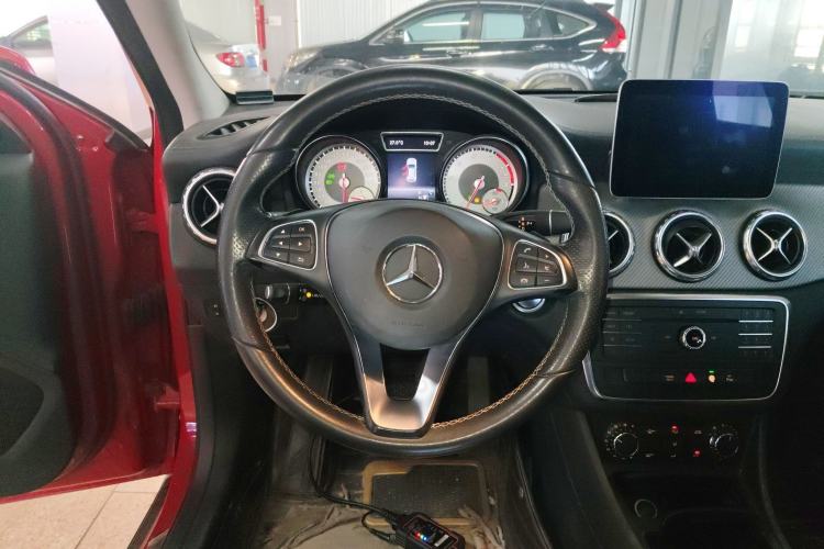 Used Mercedes-Benz GLA 2016 GLA 200 Fashion Model
