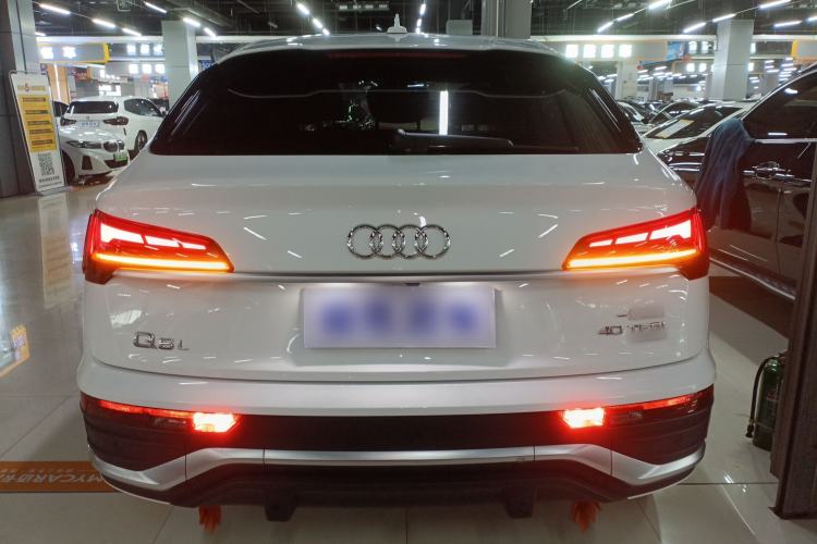 Used Audi Q5L Sportback 2021 40 TFSI Fashion Model
