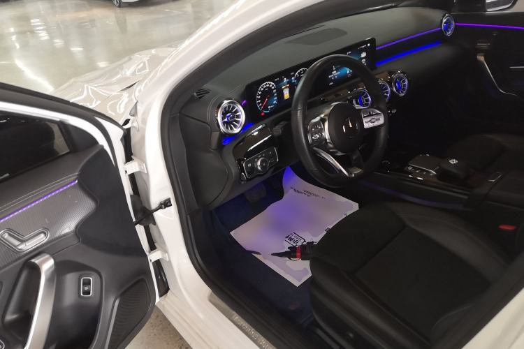 Used Mercedes-Benz A-Class 2022 Revised Version A 200 L Sport Sedan Fashionable Style