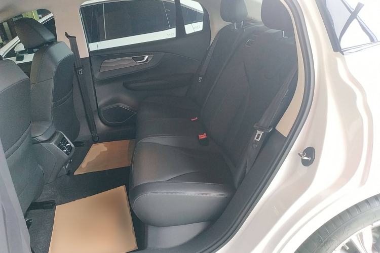 Used Hongqi E-QM5 2022 431 km Charge & Enjoy Edition
