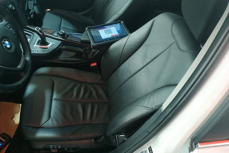 Used BMW 3 Series 2014 328Li Fashion Model
