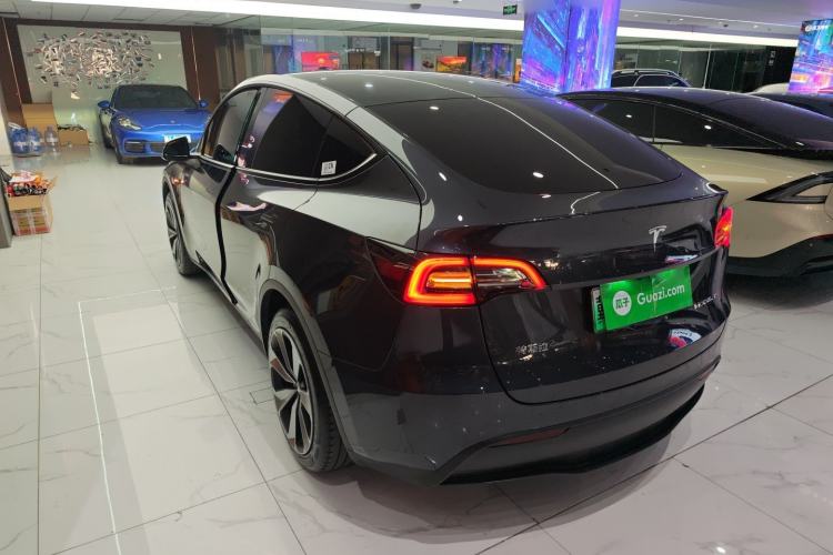 Used Tesla Model Y 2024 Rear-Wheel-Drive Version
