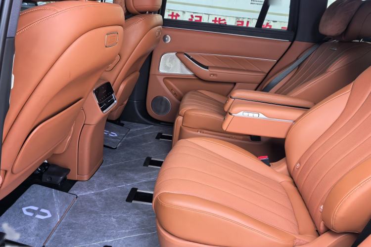 Used Hima AITO M8 2025 Extended-Range Max+ Version 53.4 kWh 6-Seater Edition
