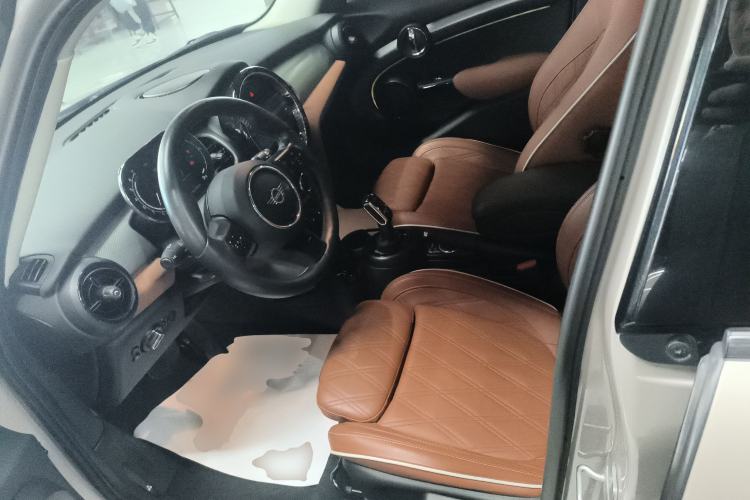 Used  MINI 2022 Updated 1.5T COOPER Artist Five-Door Edition
