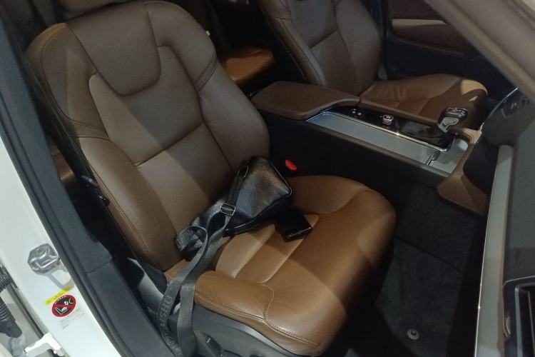 Used Volvo XC90 2019 T5 Zhiyi Edition 7-Seater China VI
