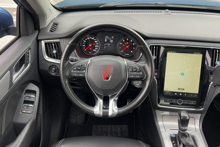 Used Roewe RX5 2016 20T Two-Wheel Drive Automatic Internet Smart Edition
