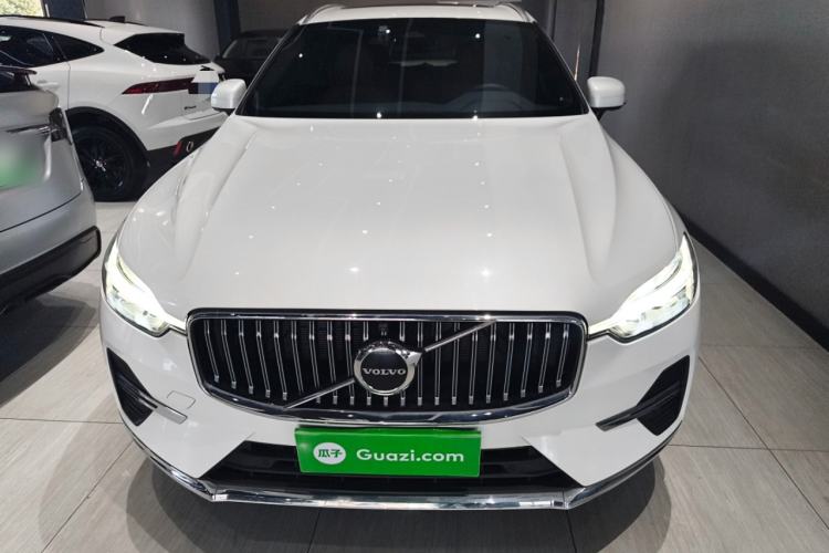 Used Volvo XC60 2023 B5 4x4 Smart Luxury Edition
