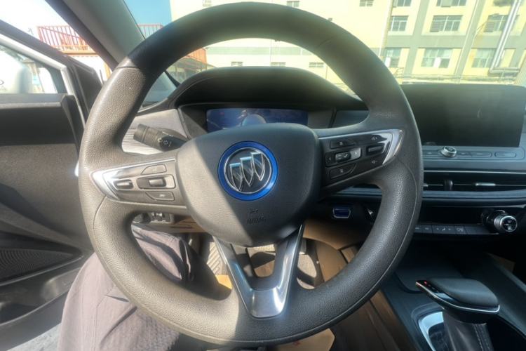 Used Buick Velite 6 2024 450km Range Commuter Version
