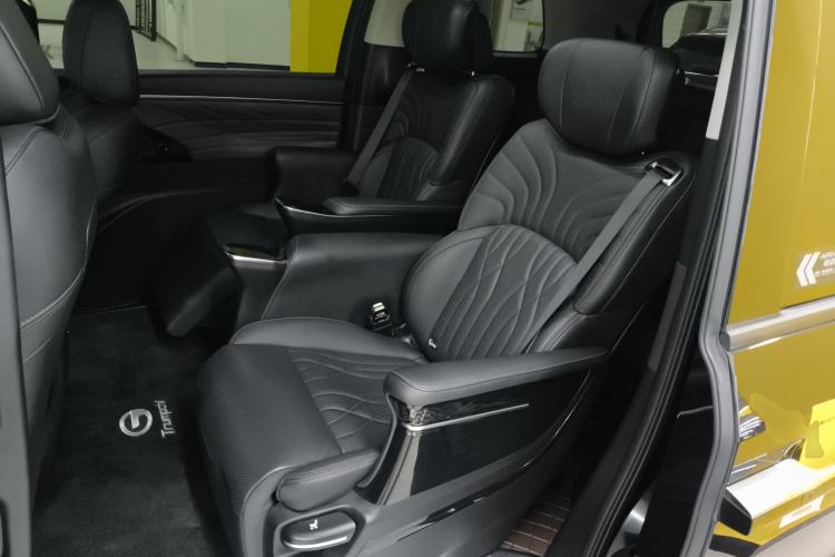 Used GAC Trumpchi M8 2024 Master Series 400T Prestige Edition
