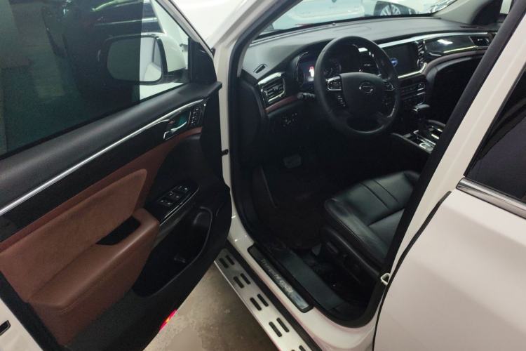 Used GAC Trumpchi GS8 2017 320T Two-Wheel Drive Luxury Smart Connectivity Version (7 Seats)