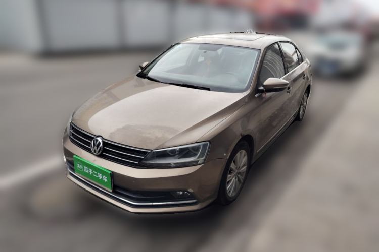 Used Volkswagen Sagitar 2015 1.6L Manual Comfort Model