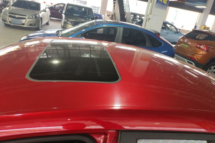 Used Roewe i5 2020 1.5L Automatic 4G Connect Luxury Flagship Edition
