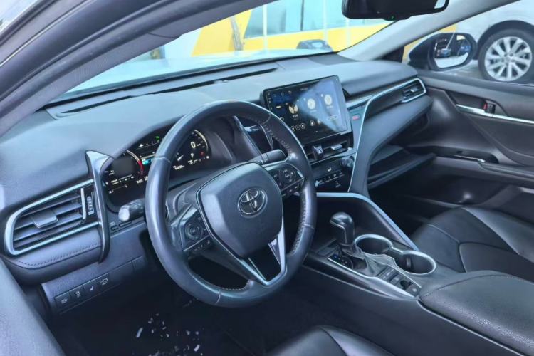 Used Toyota Camry 2021 2.5G Luxury Edition
