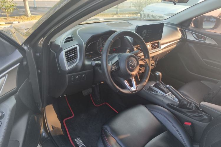 Used Mazda Mazda 3 Axela 2017 Sedan 1.5L Automatic Comfort Model Emission Standard China V