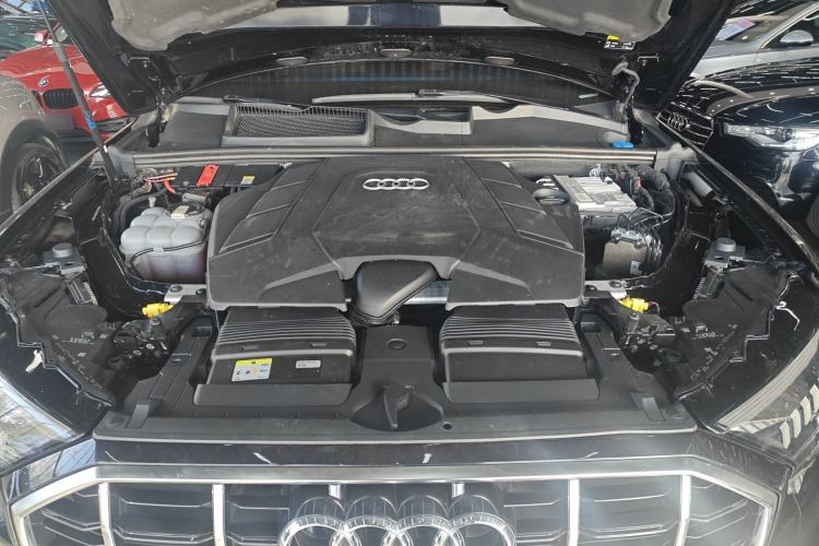 Used Audi Q7 2021 55 TFSI quattro S line Sport model
