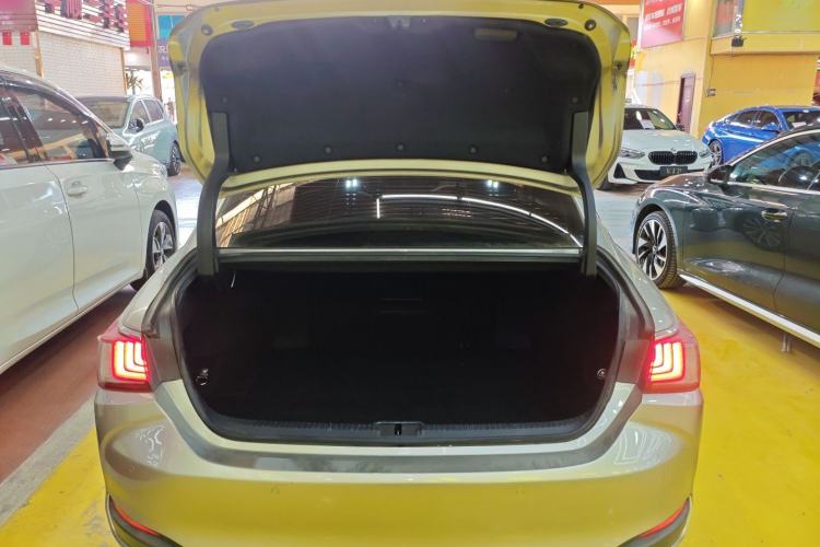 Used Lexus ES 2020 300h Premier Edition
