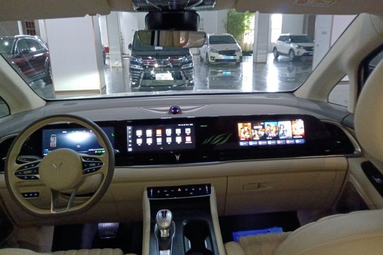 Used VOYAH Dream 2024 PHEV Ultra-Long Range Flagship Edition
