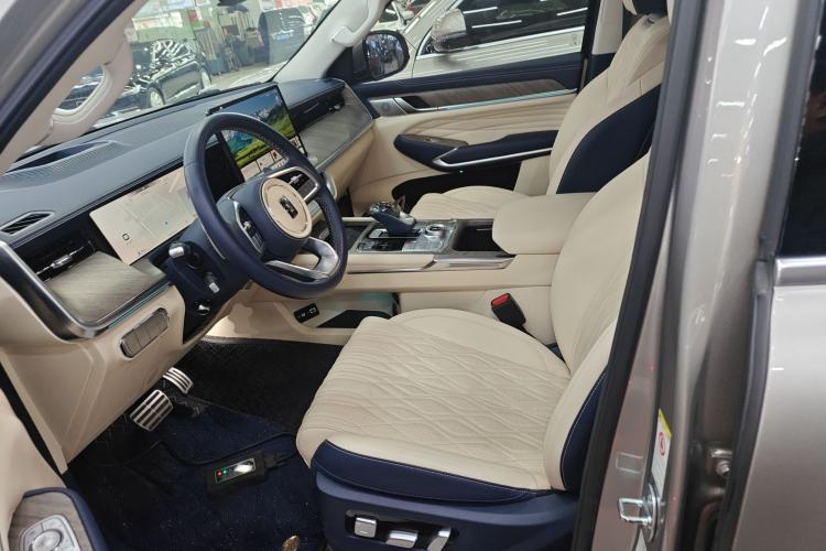 Used Tank 500 New Energy 2023 Hi4-T
