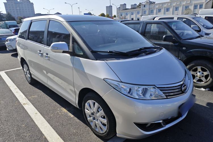 Used BYD M6 2013 2.0L Manual Comfort Version
