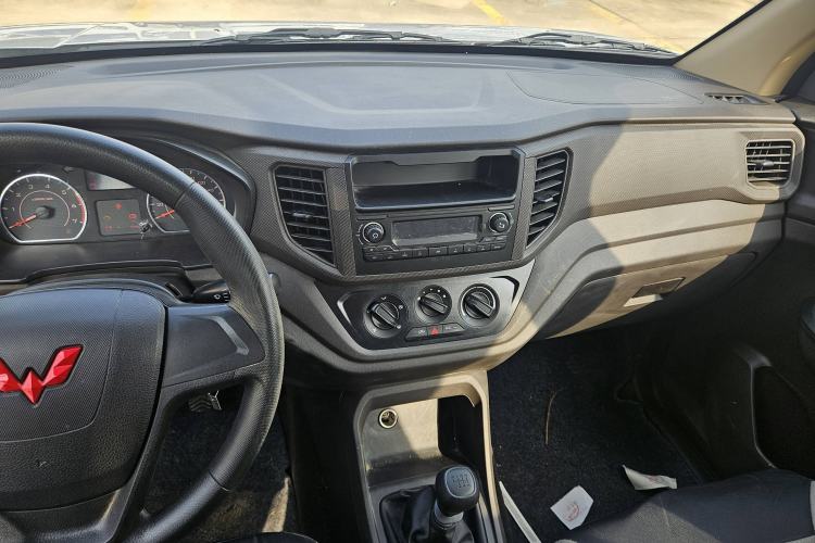 Used Wuling Hongguang V 2022 1.5L Jingqu Edition Electric-Assist LAR
