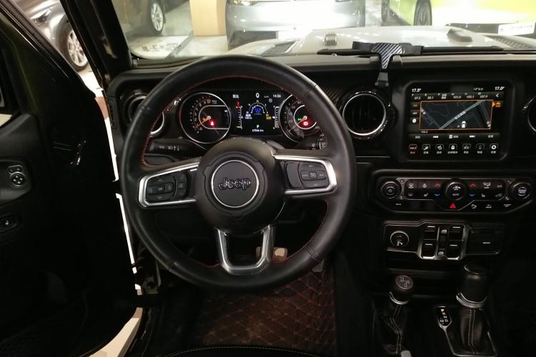 Used  Gladiator 2022 3.6L Pioneer Edition
