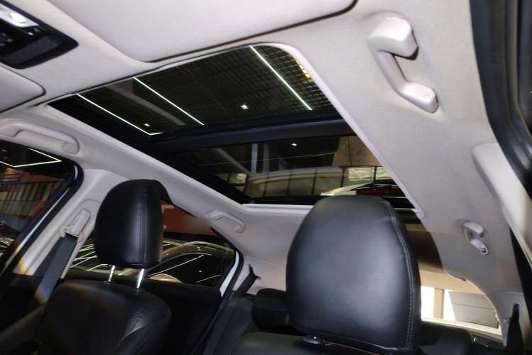 Used Honda Vezel 2020 1.5L CVT Elite Edition
