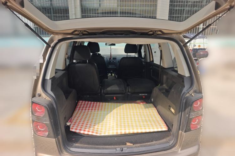 Used Volkswagen Touran 2015 1.4T Manual Fashion Edition 5-Seater
