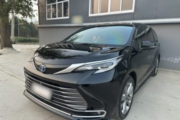 Used Toyota Sienna 2023 2.5L Hybrid Deluxe Edition