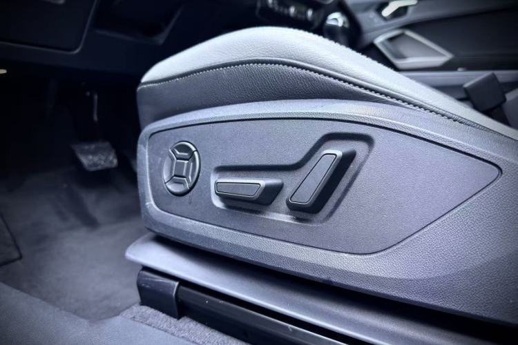 Used Audi Q3 2021 35 TFSI Fashion Dynamic Model