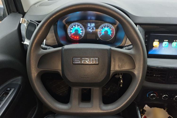 Used Jinbei Gold Hiace 2023 1.5L Passenger Van Travel Lion 5/6/7-Seater with Central Air Conditioning
