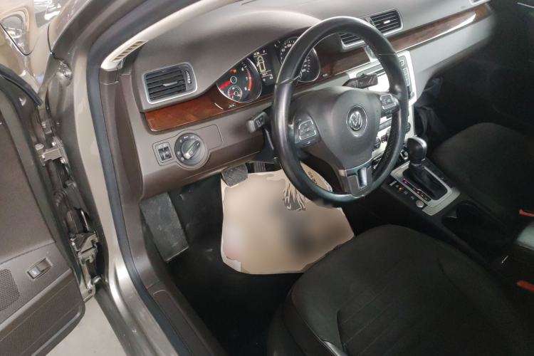 Used Volkswagen Magotan 2012 Travel Edition 2.0 TSI Comfort Version