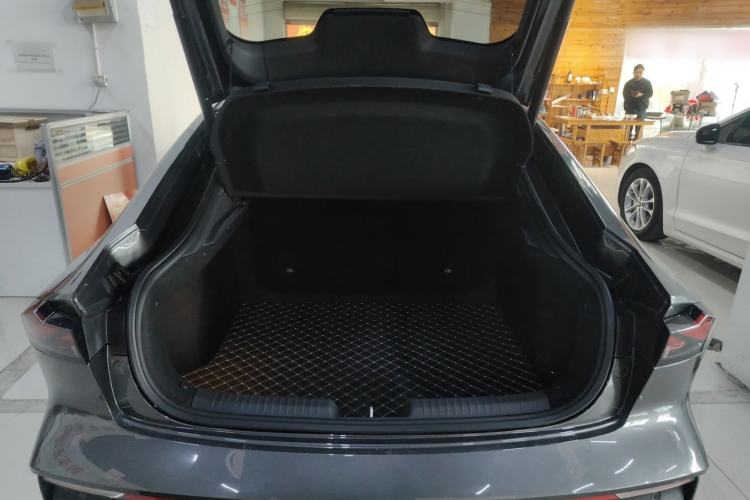 Used Changan UNI-V 2022 1.5T Prestige Version
