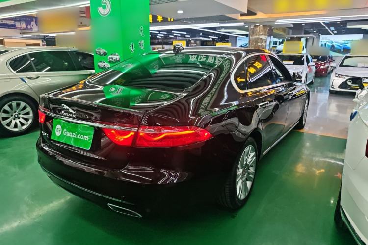 Used Jaguar XFL 2018 XFL 2.0T 250 PS Premium Edition
