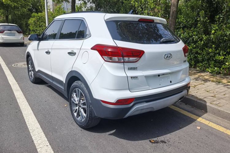 Used Hyundai ix25 2017 1.4T Automatic Smart Version
