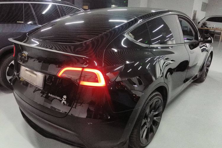 Used Tesla Model Y 2023 Long-Range All-Wheel-Drive Version
