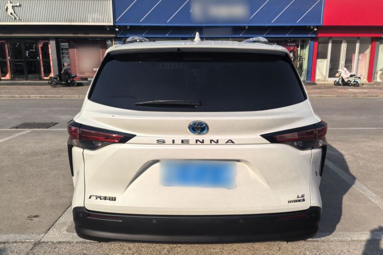 Used Toyota Sienna 2023 2.5L Hybrid Comfort Edition
