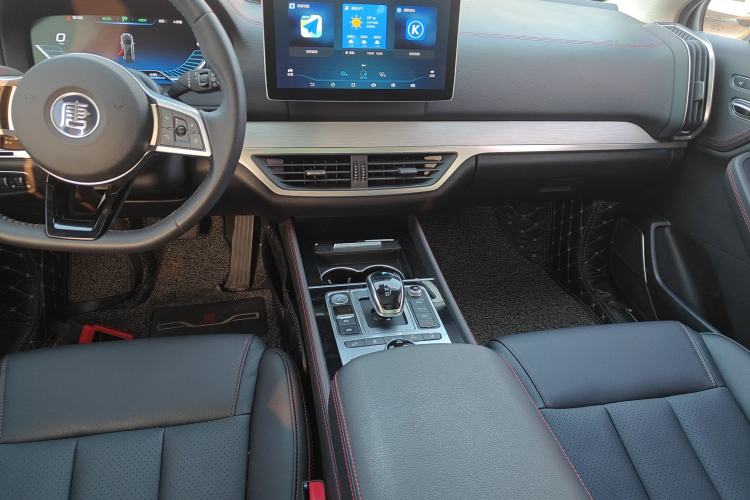 Used BYD Tang New Energy 2018 DM 2.0T All-Wheel Drive Smart Connectivity Luxury Model 7 Seats China V Emission Standard