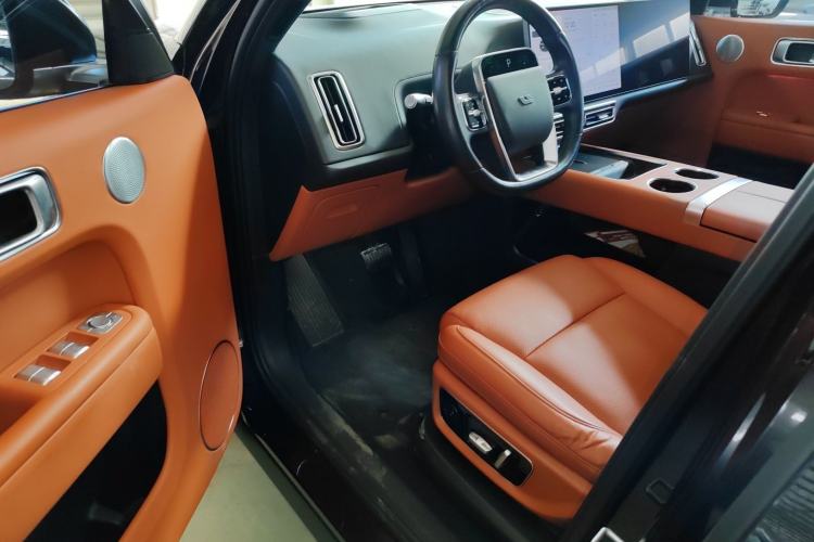 Used Li Auto L8 2023 Max model
