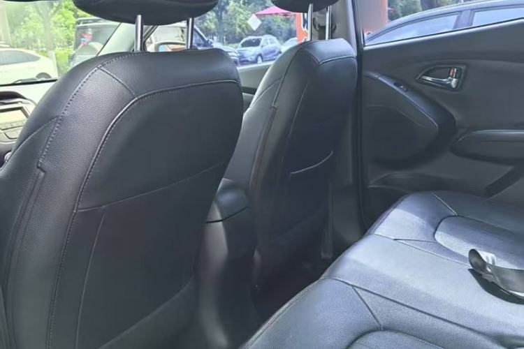 Used Hyundai ix35 2015 2.0L Automatic 2WD Smart Version China V Standard