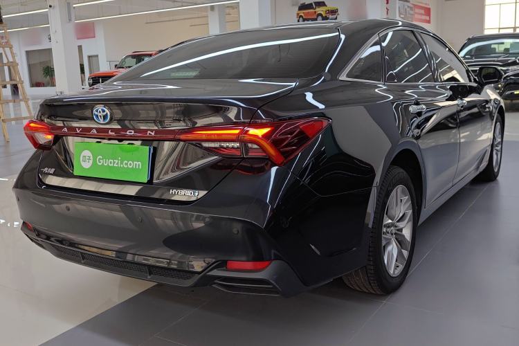 Used Toyota Avalon 2019 Dual-Engine 2.5L Luxury Edition China VI Standard