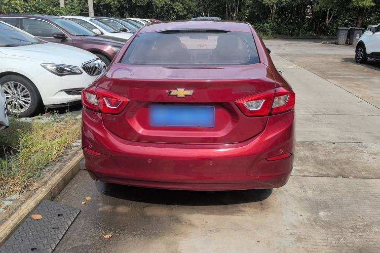 Used Chevrolet Cruze 2018 320 Automatic Pioneer Sunroof Edition
