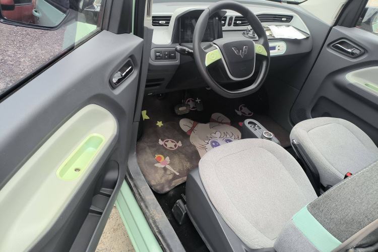 Used Wuling Hongguang MINIEV 2021 Macaron Fashion Model Lithium Iron Phosphate
